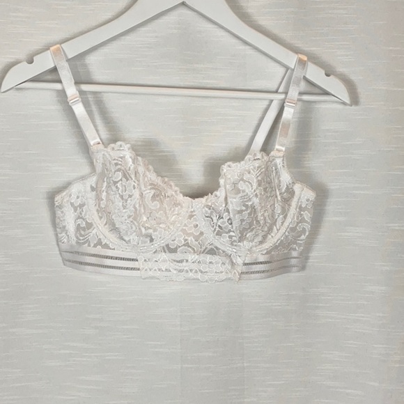 Smart & Sexy - White lace bra - Picture 1 of 3